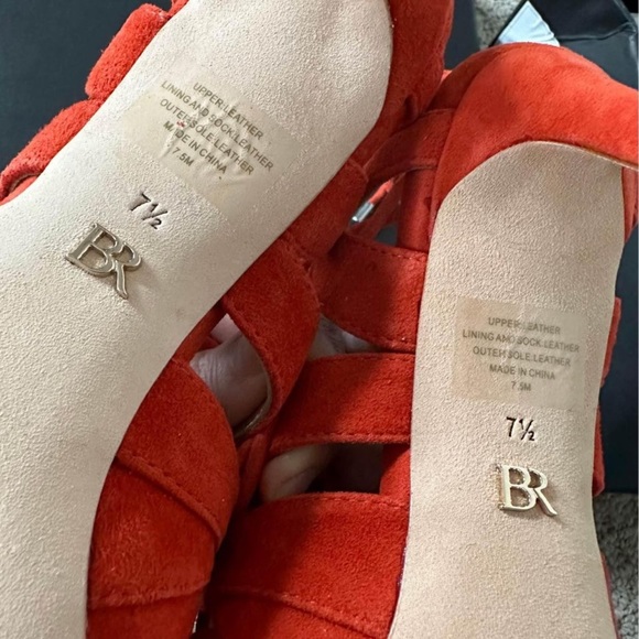 Banana republic suede heels - Picture 4 of 5